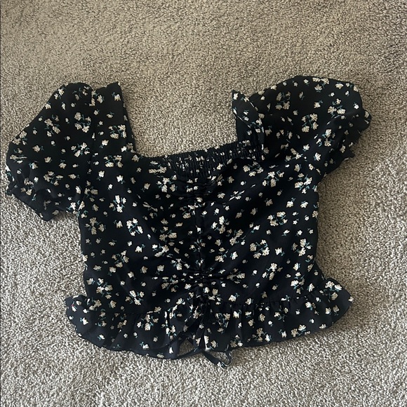 Hollister Tops - Hollister black flower top